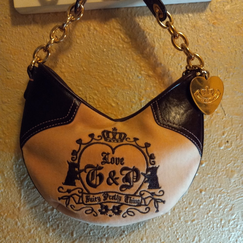 RARE from Las Vegas CUTE plsh SOFT PINK w/ leather strap JUICY COUTURE PURSE
